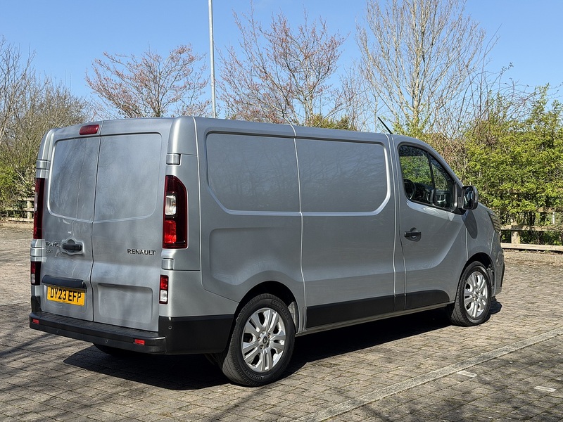 Renault Trafic dCi Blue SL28 Sport - U418