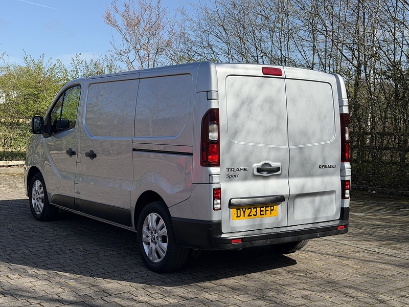 Renault Trafic dCi Blue SL28 Sport - U418