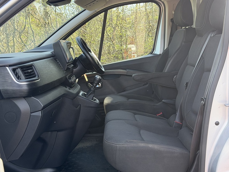 Renault Trafic dCi Blue SL28 Sport - U418