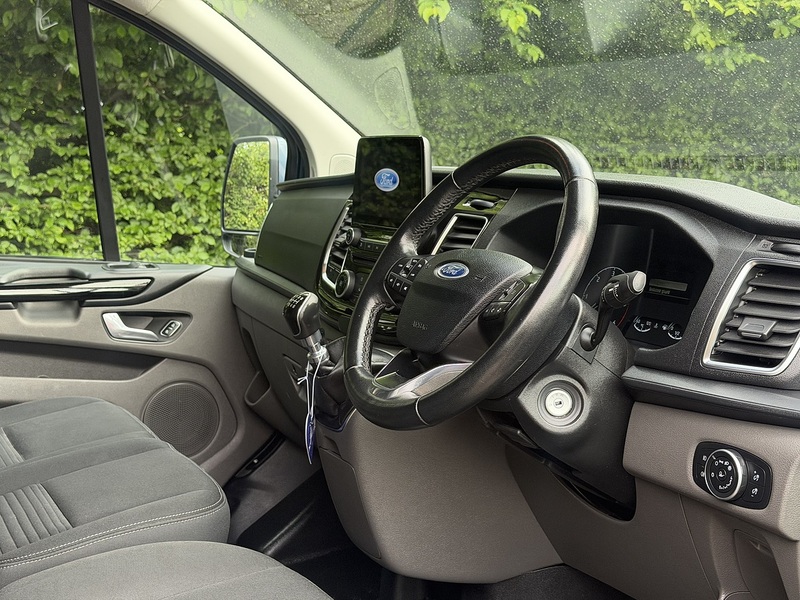 Ford Transit Custom 300 EcoBlue Limited - U430