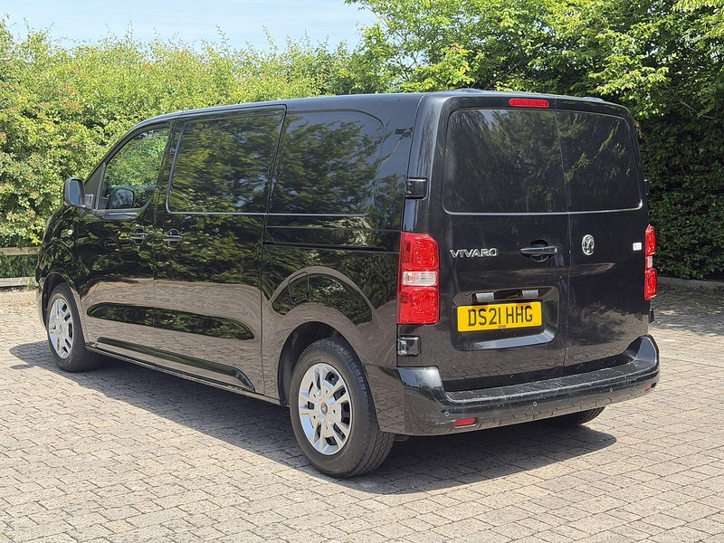 Vauxhall Vivaro Turbo D 2700 Sportive - U433