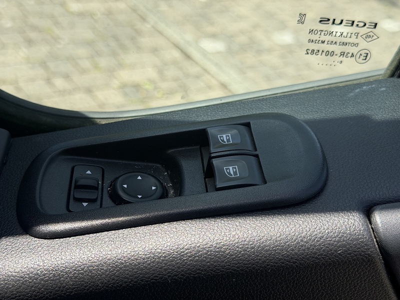 Vauxhall Movano CDTi 3500 BiTurbo Edition - U435