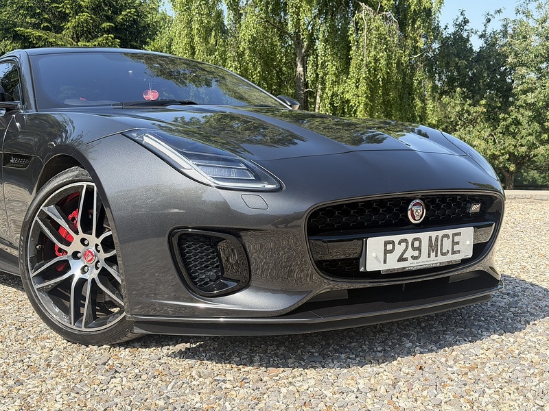 Jaguar F-Type V6 Chequered Flag - U436