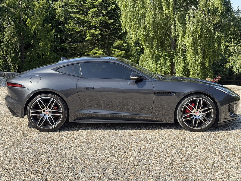 Jaguar F-Type V6 Chequered Flag - U436