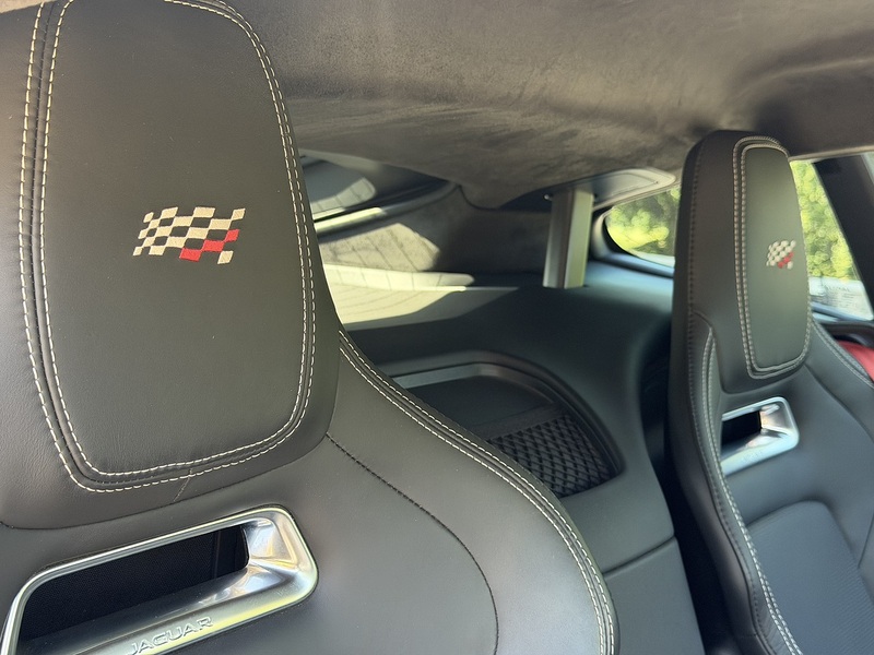 Jaguar F-Type V6 Chequered Flag - U436