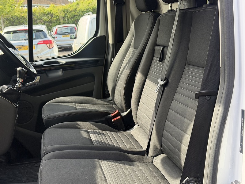 Ford Transit Custom 300 EcoBlue Limited - U438
