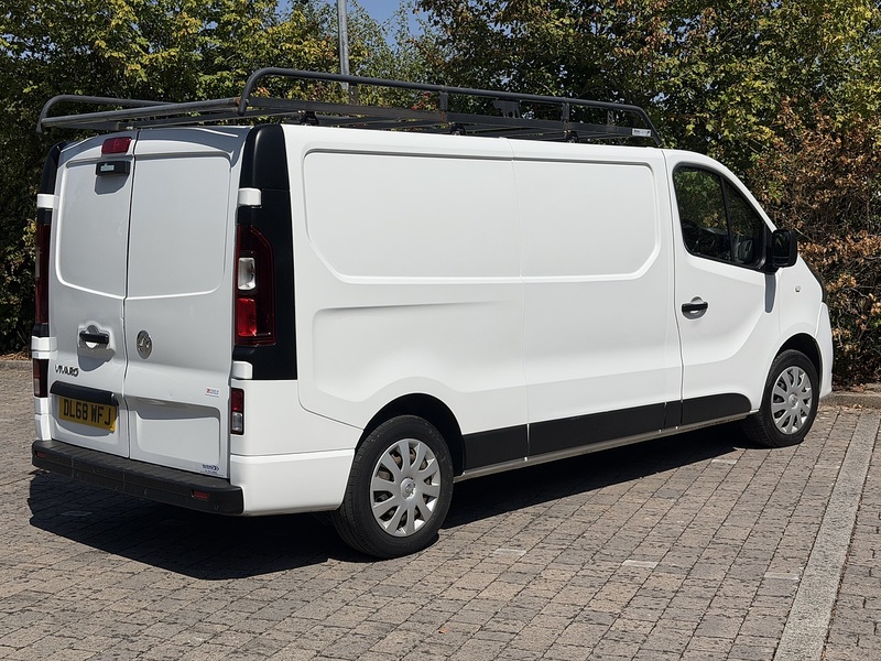 Vauxhall Vivaro CDTi 2900 Sportive - U453