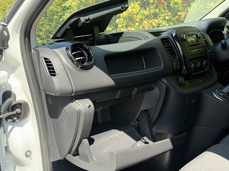 Vauxhall Vivaro CDTi 2900 Sportive - U453