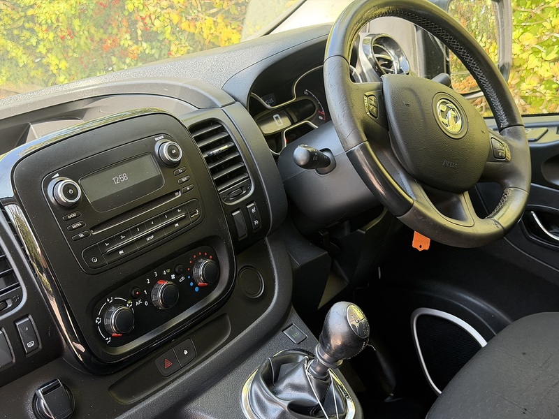 Vauxhall Vivaro CDTi 2900 Sportive - U453
