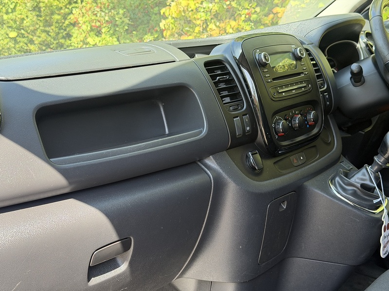 Vauxhall Vivaro CDTi 2900 Sportive - U453