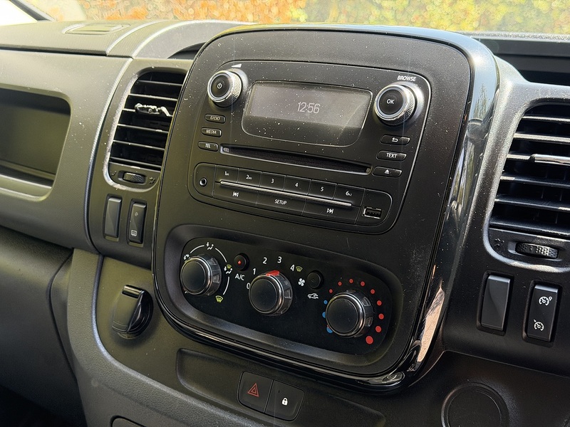 Vauxhall Vivaro CDTi 2900 Sportive - U453