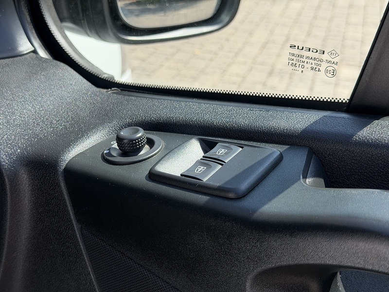 Vauxhall Vivaro CDTi 2900 Sportive - U453