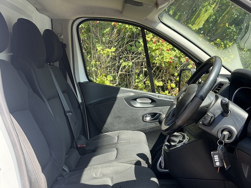 Vauxhall Vivaro CDTi 2900 Sportive - U453