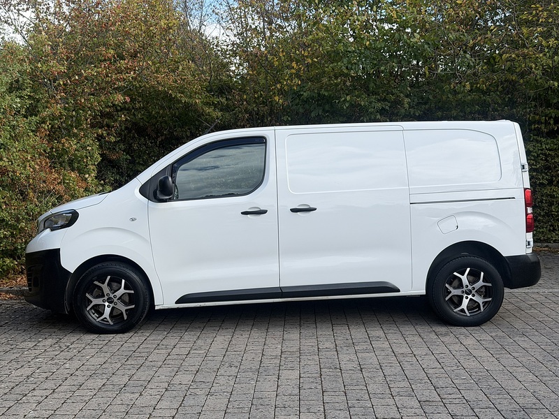 Peugeot Expert BlueHDi 1400 Professional - U458