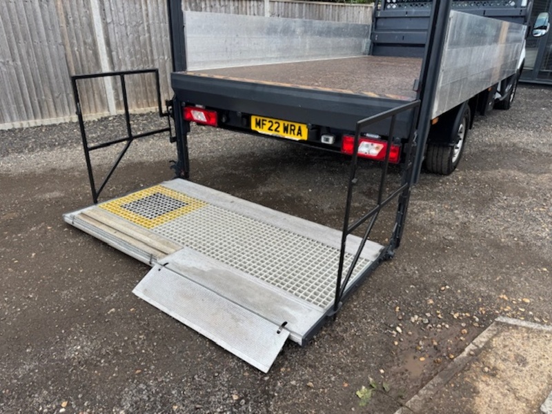 Ford 350 EcoBlue Leader 14 FT DROPSIDE WITH TAIL LIFT NEW WET BELT 2.0 2dr DROPSIDE Manual Diesel