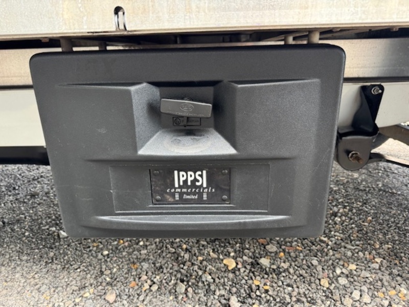 Ford 350 EcoBlue Leader 14 FT DROPSIDE WITH TAIL LIFT NEW WET BELT 2.0 2dr DROPSIDE Manual Diesel