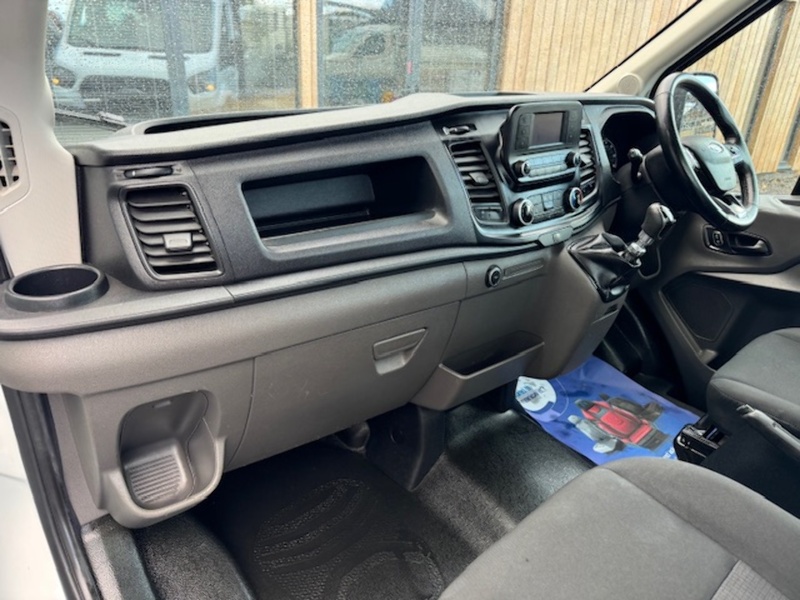 Ford 350 EcoBlue Leader 14 FT DROPSIDE WITH TAIL LIFT NEW WET BELT 2.0 2dr DROPSIDE Manual Diesel