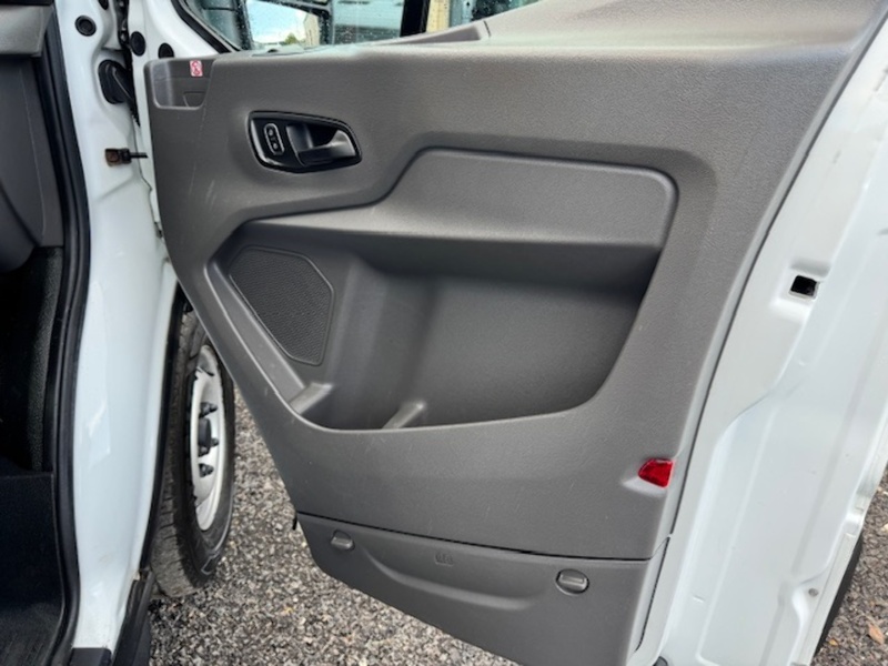 Ford 350 EcoBlue Leader 14 FT DROPSIDE WITH TAIL LIFT NEW WET BELT 2.0 2dr DROPSIDE Manual Diesel