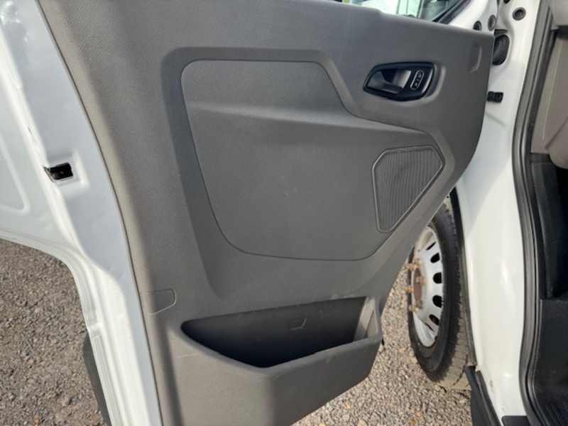 Ford 350 EcoBlue Leader L3 LWB CREW CAB 7 SEAT TIPPER DOUBLE REAR WHEEL 2.0 4dr tipper Manual Diesel