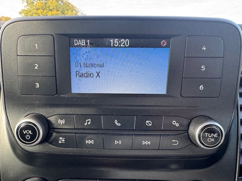 Ford 350 EcoBlue Leader L3 LWB CREW CAB 7 SEAT TIPPER DOUBLE REAR WHEEL 2.0 4dr tipper Manual Diesel