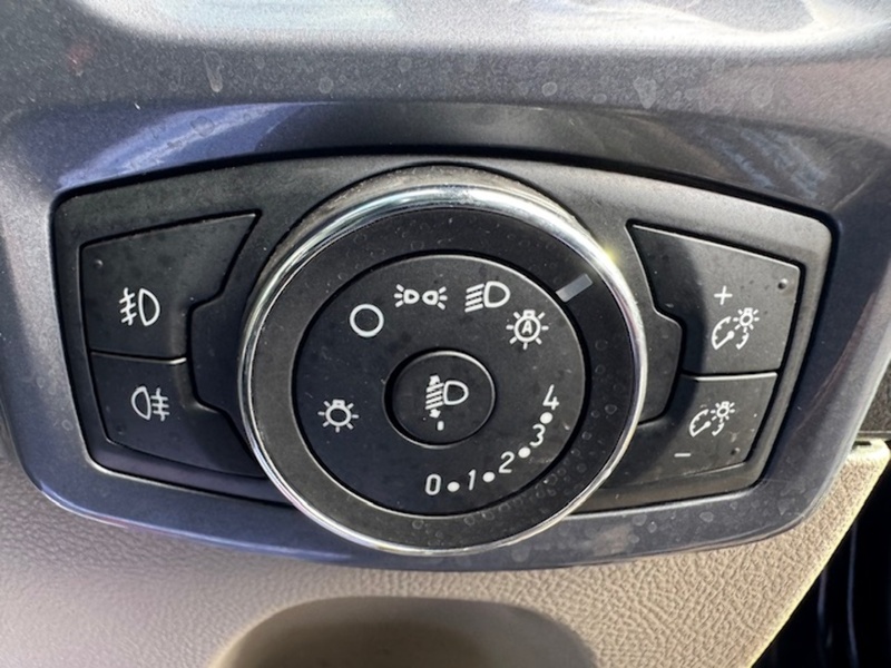 Ford TDCi 340 SWB MSRT SWB CREW VAN 5 SEAT TAIL GATE 2.0 5dr Panel Van Manual Diesel