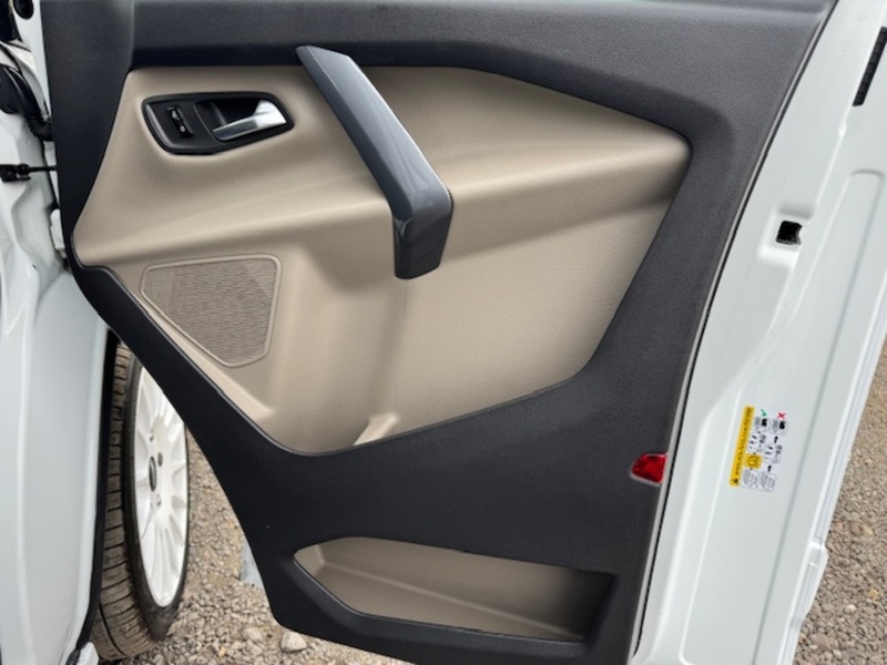 Ford TDCi 290 MSRT R181 5 SEAT CREW VAN WITH TAIL GATE NO VAT 2.2 6dr Combi Van Manual Diesel