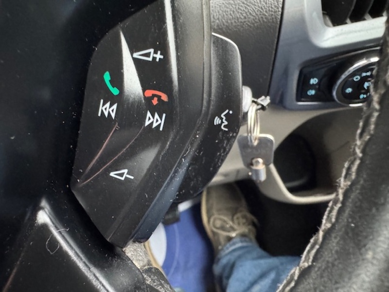 Ford TDCi 290 MSRT R181 5 SEAT CREW VAN WITH TAIL GATE NO VAT 2.2 6dr Combi Van Manual Diesel