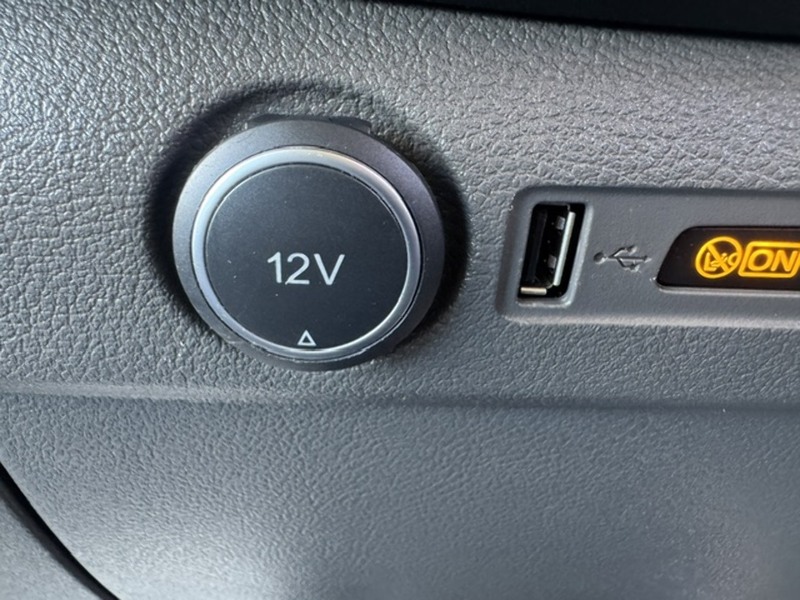 Ford 340 EcoBoost Leader AIR CON 1.0 5dr Panel Van Automatic Petrol Plug-in Hybrid