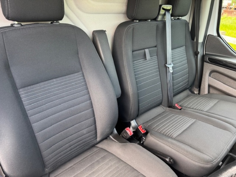 Ford 280 EcoBlue Limited SPORT PACK 2.0 5dr Panel Van Manual Diesel