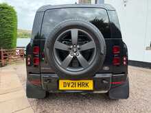 Land Rover Defender 90 D250 MHEV X-Dynamic SE 