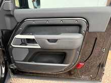 Land Rover Defender 90 D250 MHEV X-Dynamic SE 