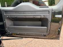 Land Rover Defender 90 D250 MHEV X-Dynamic SE 