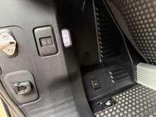 Land Rover Defender 90 D250 MHEV X-Dynamic SE 