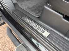 Land Rover Defender 90 D250 MHEV X-Dynamic SE 