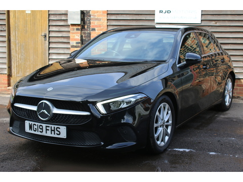 1.5 A180d Sport (Executive) Hatchback 5dr Diesel 7G-DCT Euro 6 (s/s) (116 ps)
