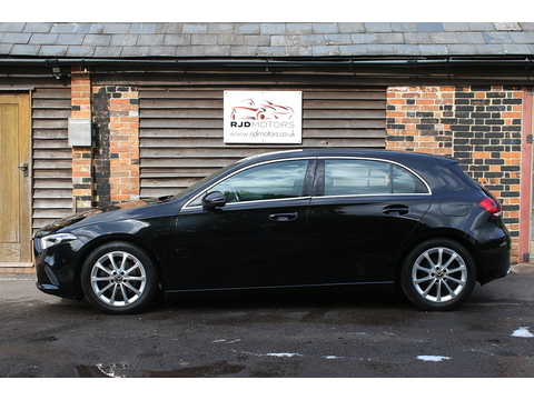 1.5 A180d Sport (Executive) Hatchback 5dr Diesel 7G-DCT Euro 6 (s/s) (116 ps)