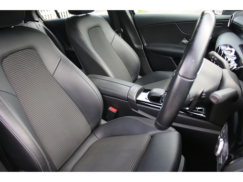 1.5 A180d Sport (Executive) Hatchback 5dr Diesel 7G-DCT Euro 6 (s/s) (116 ps)