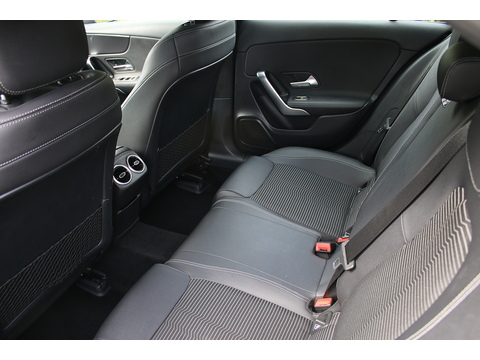 1.5 A180d Sport (Executive) Hatchback 5dr Diesel 7G-DCT Euro 6 (s/s) (116 ps)