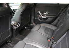 Mercedes-Benz CLA CLA180 AMG Line 