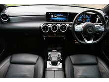 Mercedes-Benz CLA CLA180 AMG Line 