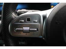 Mercedes-Benz CLA CLA180 AMG Line 