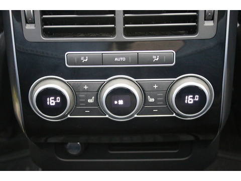 3.0 SD V6 Autobiography Dynamic SUV 5dr Diesel Auto 4WD Euro 6 (s/s) (306 ps)