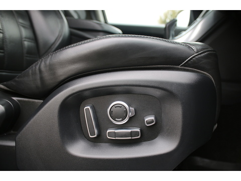 3.0 SD V6 Autobiography Dynamic SUV 5dr Diesel Auto 4WD Euro 6 (s/s) (306 ps)