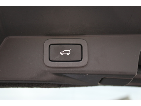 3.0 SD V6 Autobiography Dynamic SUV 5dr Diesel Auto 4WD Euro 6 (s/s) (306 ps)