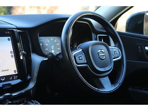 2.0 D4 Momentum SUV 5dr Diesel Auto AWD Euro 6 (s/s) (190 ps)