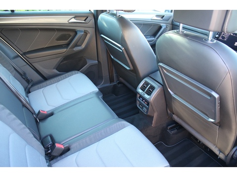 2.0 TDI R-Line SUV 5dr Diesel DSG Euro 6 (s/s) (150 ps)