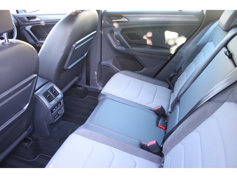 2.0 TDI R-Line SUV 5dr Diesel DSG Euro 6 (s/s) (150 ps)