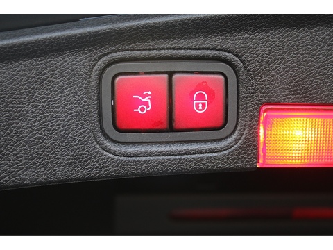 2.0 C300 AMG Line (Premium) Coupe 2dr Petrol G-Tronic+ Euro 6 (s/s) (245 ps)