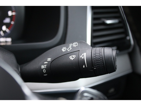 2.0 D5 PowerPulse R-Design SUV 5dr Diesel Auto 4WD Euro 6 (s/s) (235 ps)