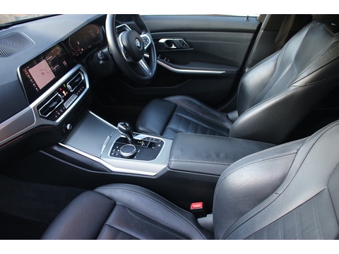2.0 320i M Sport Saloon 4dr Petrol Auto Euro 6 (s/s) (184 ps)